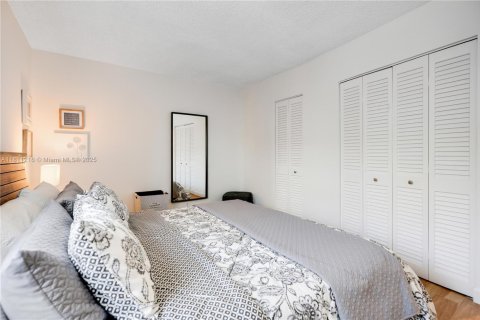 Copropriété à vendre à Hallandale Beach, Floride: 2 chambres, 116.13 m2 № 1978420 - photo 17