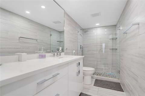 Copropriété à vendre à Hallandale Beach, Floride: 2 chambres, 116.13 m2 № 1978420 - photo 7