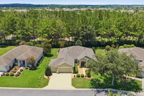 House in Ocala, Florida 3 bedrooms, 181.9 sq.m. № 2239777 - photo 2
