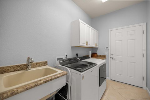 House in Ocala, Florida 3 bedrooms, 181.9 sq.m. № 2239777 - photo 18