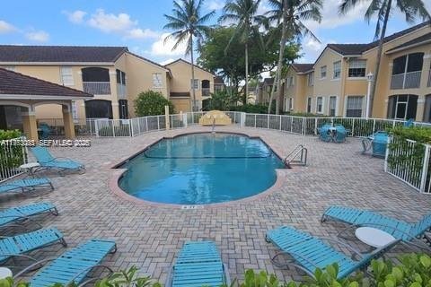 Townhouse in Miami Lakes, Florida 3 bedrooms, 141.68 sq.m. № 2008111 - photo 18