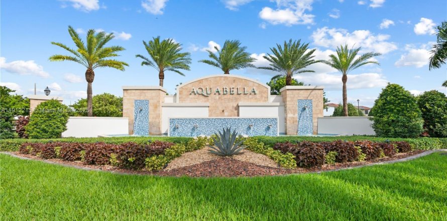 Touwnhouse à Hialeah, Floride 3 chambres, 143.07 m2 № 1969078