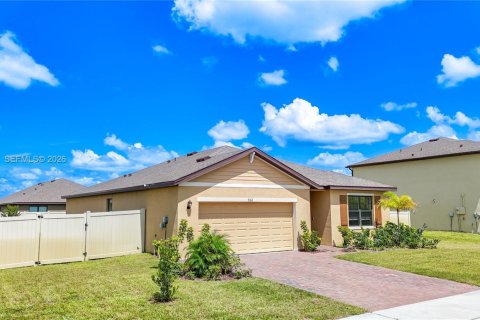 Купить виллу или дом в Грант-Валкариа, Флорида 4 спальни, № 2042907 - фото 2