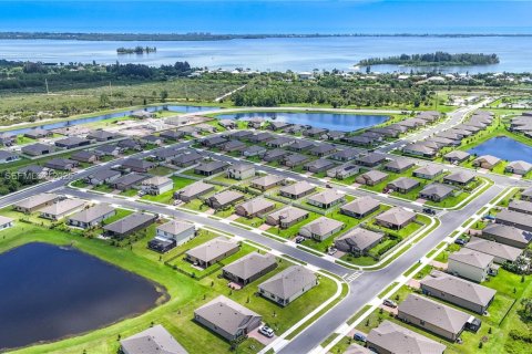 Купить виллу или дом в Грант-Валкариа, Флорида 4 спальни, № 2042907 - фото 24