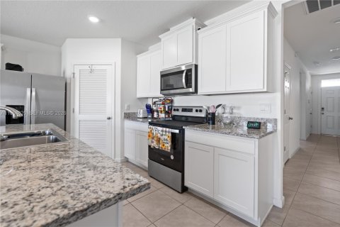 Купить виллу или дом в Грант-Валкариа, Флорида 4 спальни, № 2042907 - фото 19