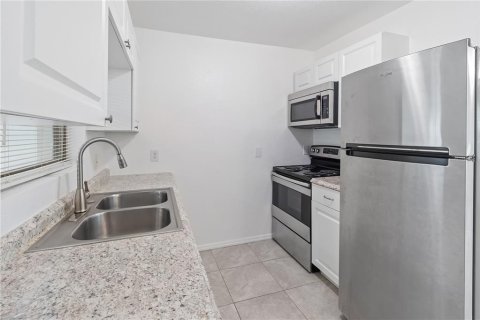 House in Lakeland, Florida 2 bedrooms, 70.51 sq.m. № 1888546 - photo 6