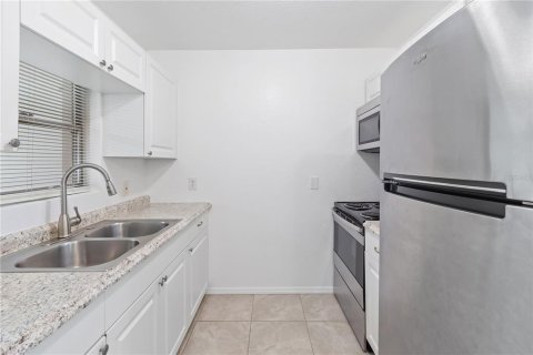 House in Lakeland, Florida 2 bedrooms, 70.51 sq.m. № 1888546 - photo 8