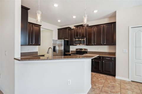 House in Ruskin, Florida 6 bedrooms, 251.21 sq.m. № 1603095 - photo 10