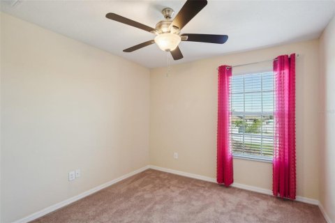 House in Ruskin, Florida 6 bedrooms, 251.21 sq.m. № 1603095 - photo 29