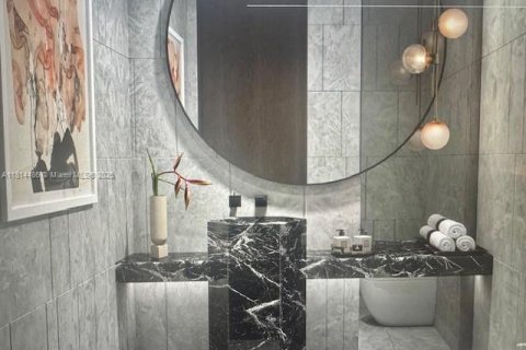 Condo in Miami, Florida, 4 bedrooms  № 1766638 - photo 11