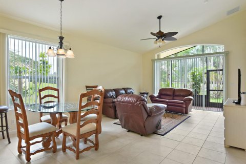 Villa ou maison à vendre à Port St. Lucie, Floride: 3 chambres, 136.85 m2 № 2146950 - photo 5