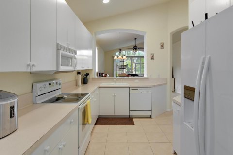 Villa ou maison à vendre à Port St. Lucie, Floride: 3 chambres, 136.85 m2 № 2146950 - photo 8