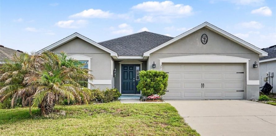 Casa en Lakeland, Florida 3 dormitorios, 186.27 m2 № 2148188