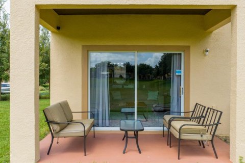 Townhouse in Davenport, Florida 4 bedrooms, 172.43 sq.m. № 2330501 - photo 7