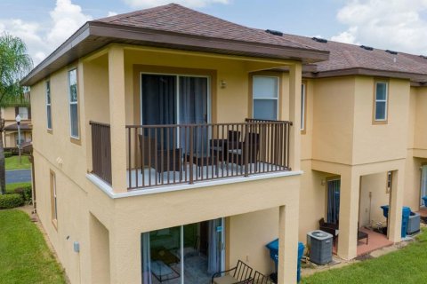 Townhouse in Davenport, Florida 4 bedrooms, 172.43 sq.m. № 2330501 - photo 9