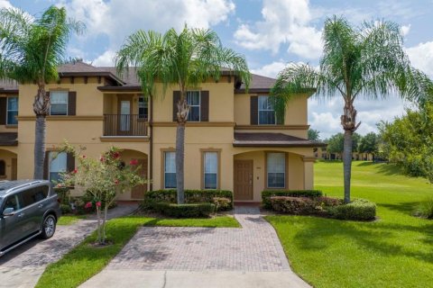 Townhouse in Davenport, Florida 4 bedrooms, 172.43 sq.m. № 2330501 - photo 2
