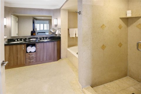 Condo in Fort Lauderdale, Florida, 1 bedroom № 2082118 - photo 10