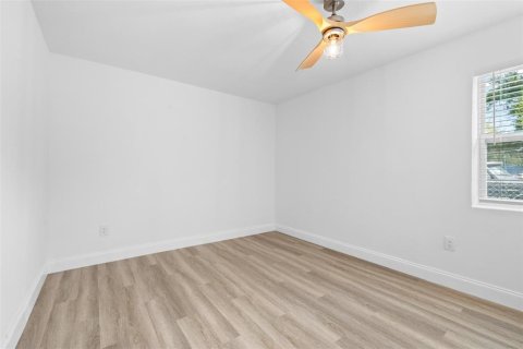 House in Saint Petersburg, Florida 3 bedrooms, 104.79 sq.m. № 1885354 - photo 22