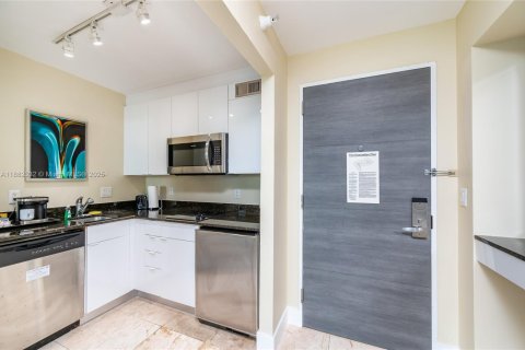Condo in Fort Lauderdale, Florida, 1 bedroom  № 1924780 - photo 25