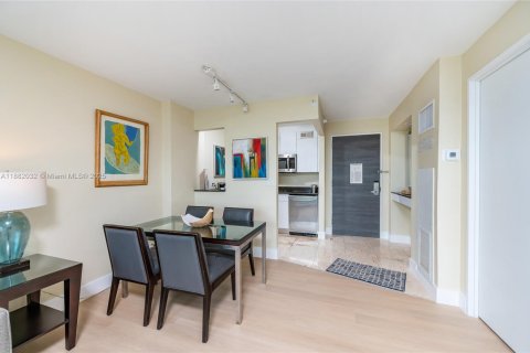 Condo in Fort Lauderdale, Florida, 1 bedroom  № 1924780 - photo 16