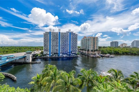 Condo in Fort Lauderdale, Florida, 1 bedroom  № 1924780 - photo 4