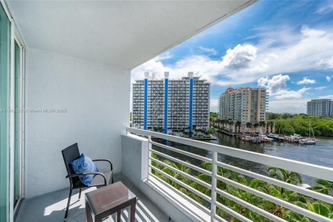 Condo in Fort Lauderdale, Florida, 1 bedroom  № 1924780 - photo 7