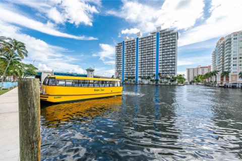 Condo in Fort Lauderdale, Florida, 1 bedroom  № 1924780 - photo 27