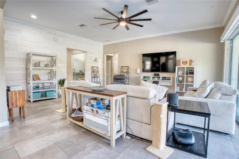 House in Winter Garden, Florida 3 bedrooms, 211.63 sq.m. № 2123381 - photo 8