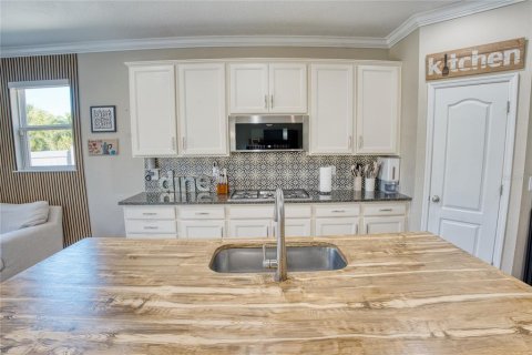 House in Winter Garden, Florida 3 bedrooms, 211.63 sq.m. № 2123381 - photo 16