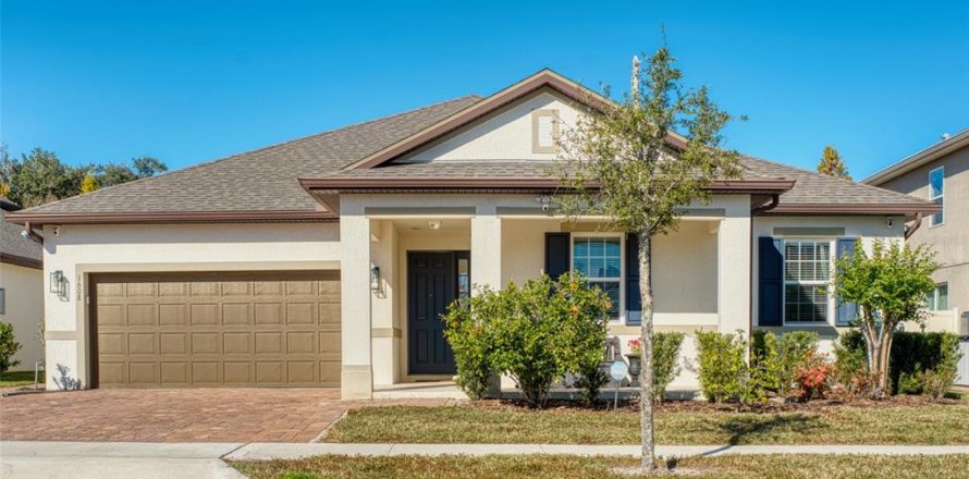 House in Winter Garden, Florida 3 bedrooms, 211.63 sq.m. № 2123381
