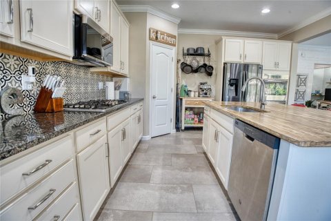 House in Winter Garden, Florida 3 bedrooms, 211.63 sq.m. № 2123381 - photo 15