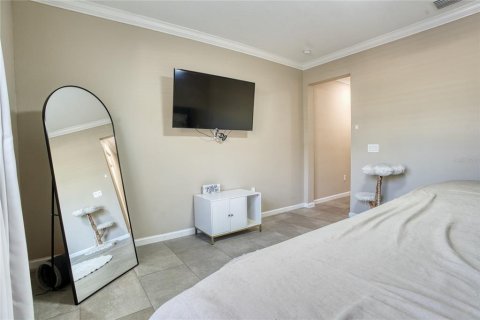 House in Winter Garden, Florida 3 bedrooms, 211.63 sq.m. № 2123381 - photo 27