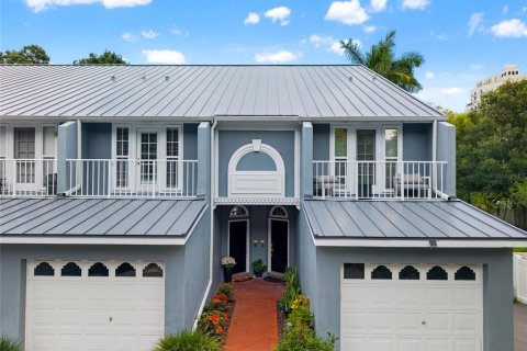 Condominio en venta en Tampa, Florida, 3 dormitorios, 198.25 m2 № 1876659 - foto 1