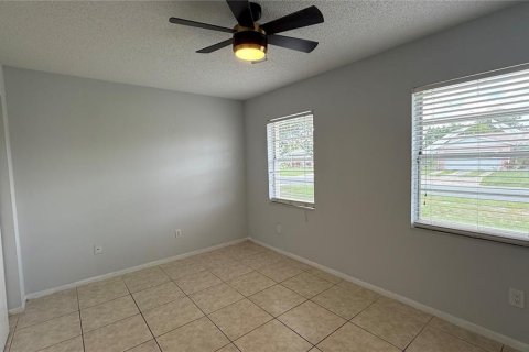 House in Kissimmee, Florida 2 bedrooms, 92.9 sq.m. № 2429353 - photo 22