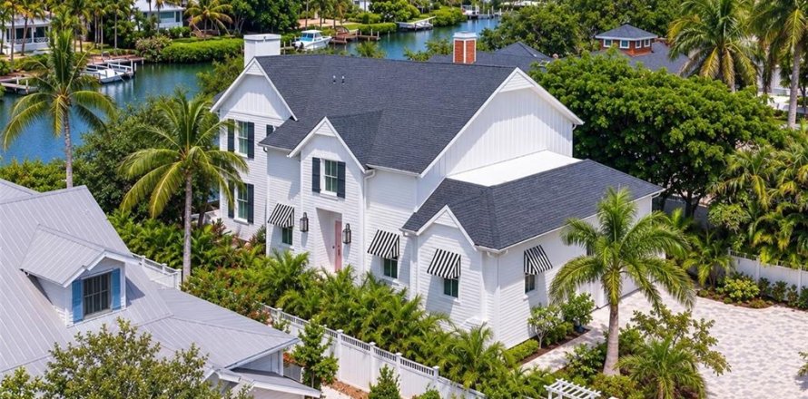 Villa ou maison à Sarasota, Floride 4 chambres, 338.81 m2 № 2330419