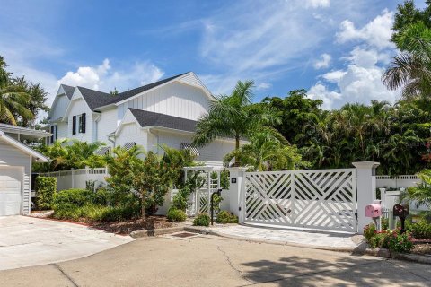 Villa ou maison à vendre à Sarasota, Floride: 4 chambres, 338.81 m2 № 2330419 - photo 14