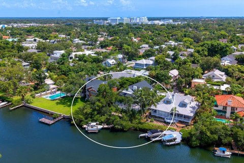 Villa ou maison à vendre à Sarasota, Floride: 4 chambres, 338.81 m2 № 2330419 - photo 13