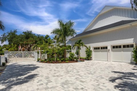 Villa ou maison à vendre à Sarasota, Floride: 4 chambres, 338.81 m2 № 2330419 - photo 15
