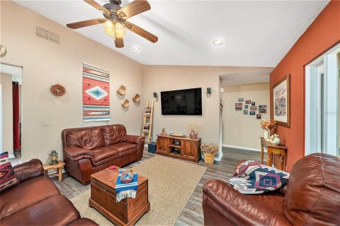 Casa en venta en Temple Terrace, Florida, 4 dormitorios, 185.34 m2 № 1804936 - foto 3