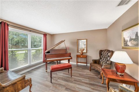 Casa en venta en Temple Terrace, Florida, 4 dormitorios, 185.34 m2 № 1804936 - foto 8