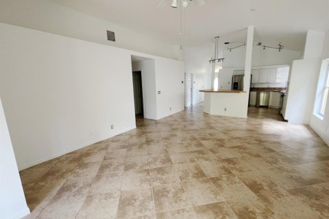 House in Riviera Beach, Florida 3 bedrooms, 146.79 sq.m. № 2086467 - photo 8