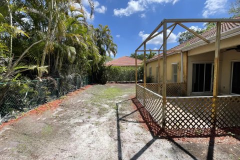 House in Riviera Beach, Florida 3 bedrooms, 146.79 sq.m. № 2086467 - photo 20