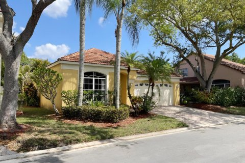 House in Riviera Beach, Florida 3 bedrooms, 146.79 sq.m. № 2086467 - photo 2
