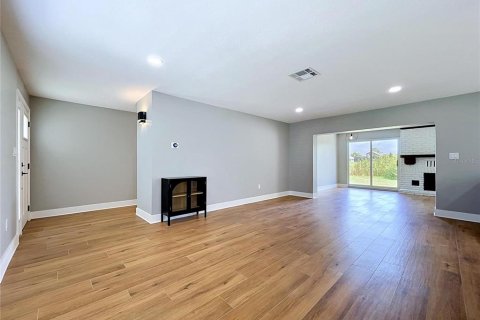 Villa ou maison à vendre à Palm Harbor, Floride: 2 chambres, 129.69 m2 № 2109718 - photo 8