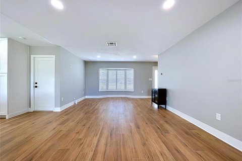 Villa ou maison à vendre à Palm Harbor, Floride: 2 chambres, 129.69 m2 № 2109718 - photo 25