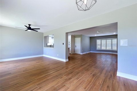 Villa ou maison à vendre à Palm Harbor, Floride: 2 chambres, 129.69 m2 № 2109718 - photo 22
