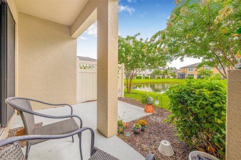 Townhouse in Tampa, Florida 3 bedrooms, 157.93 sq.m. № 1819019 - photo 2