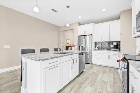 Townhouse in Tampa, Florida 3 bedrooms, 157.93 sq.m. № 1819019 - photo 10