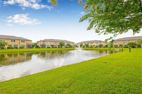 Townhouse in Tampa, Florida 3 bedrooms, 157.93 sq.m. № 1819019 - photo 23