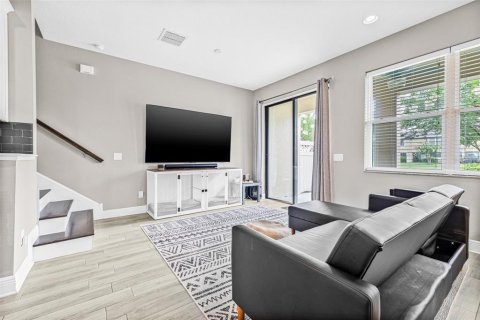 Townhouse in Tampa, Florida 3 bedrooms, 157.93 sq.m. № 1819019 - photo 11